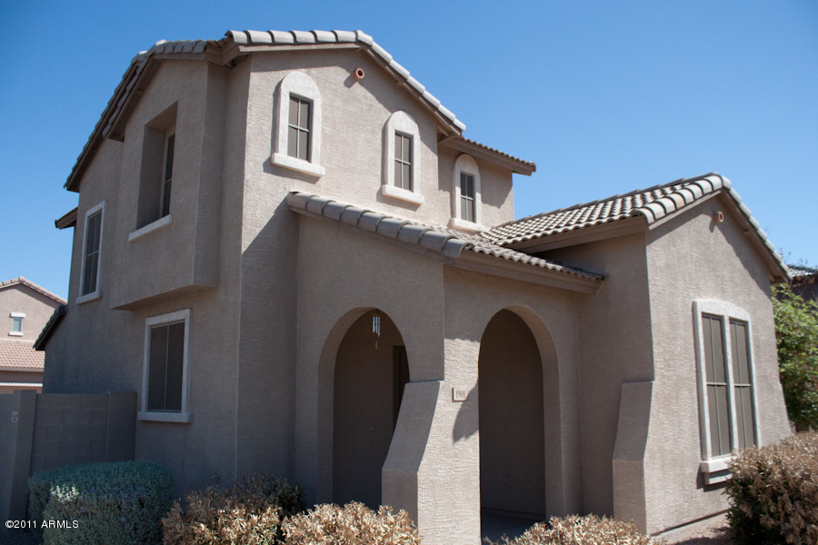 1901 East Del Rio Street Gilbert, AZ 85295 - Photo 5 of 26 Front of Home