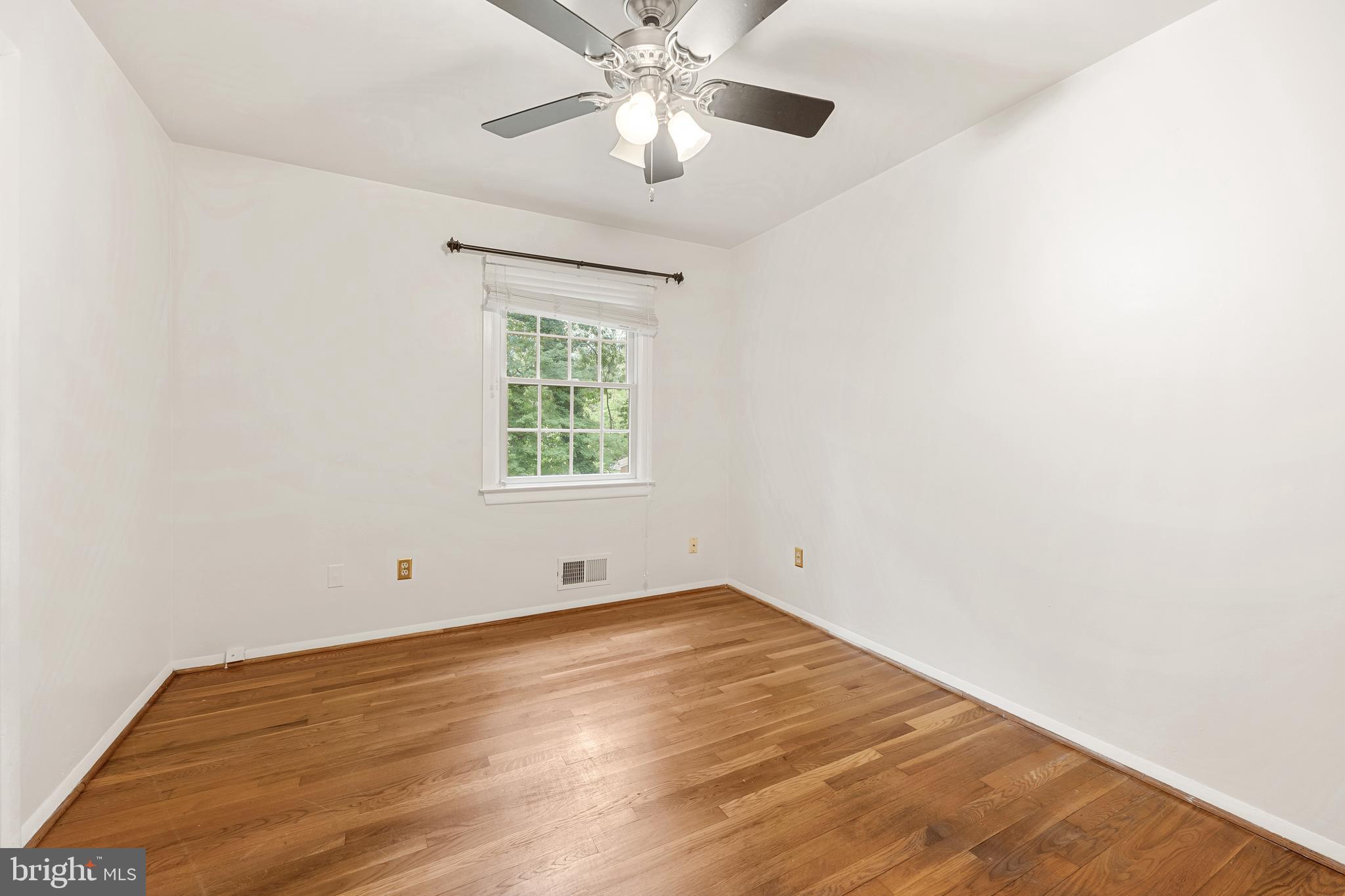 6711 Doane Avenue Springfield, VA 22152 - Photo 18 of 37 Bedroom 3