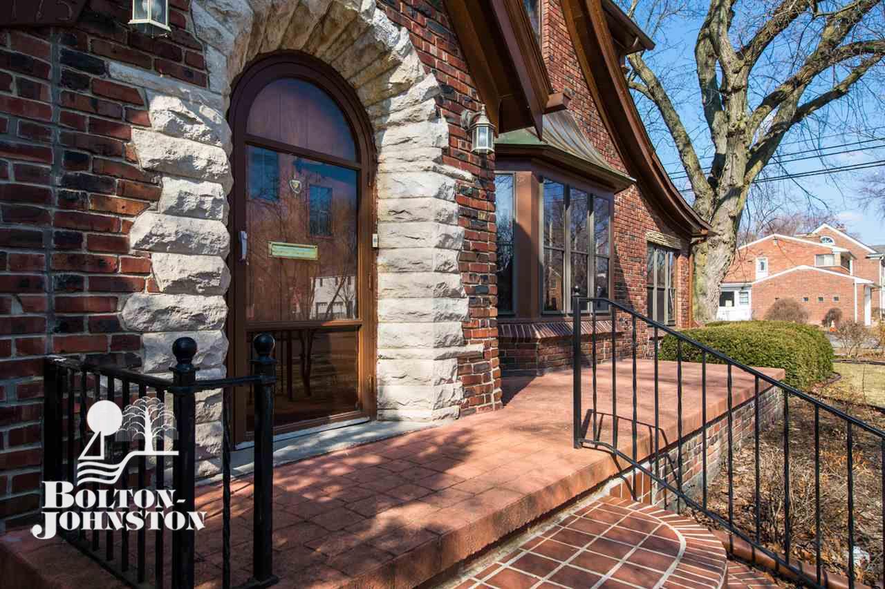 1175 Bishop Road Grosse Pointe, MI 48230 - Photo 43 of 53 31373555-42.JPG