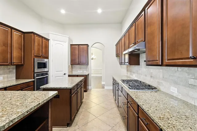 $560,000 | 632 Shadow Glen Lane, Keller, TX 76248