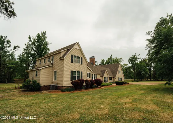 $2,199,999 | 902 Mound Street, Belzoni, MS 39038