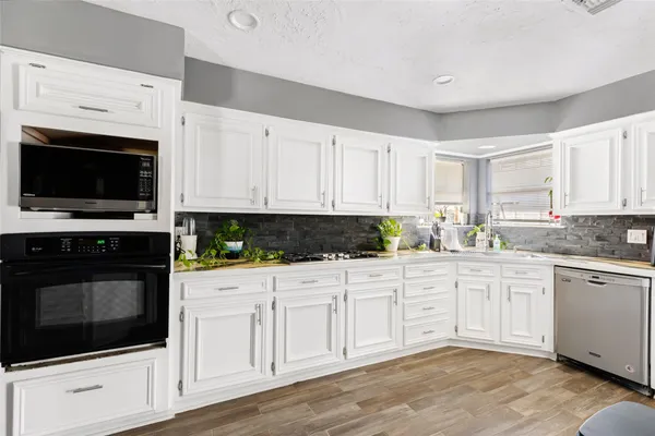 $320,000 | 21203 Papoose Court, Crosby, TX 77532