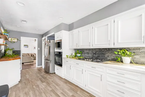 $320,000 | 21203 Papoose Court, Crosby, TX 77532