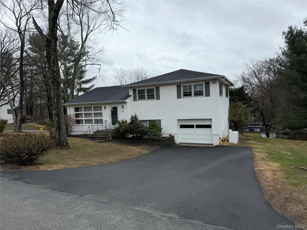 $550,000 | 21 Crescent Place, Monroe, NY 10950