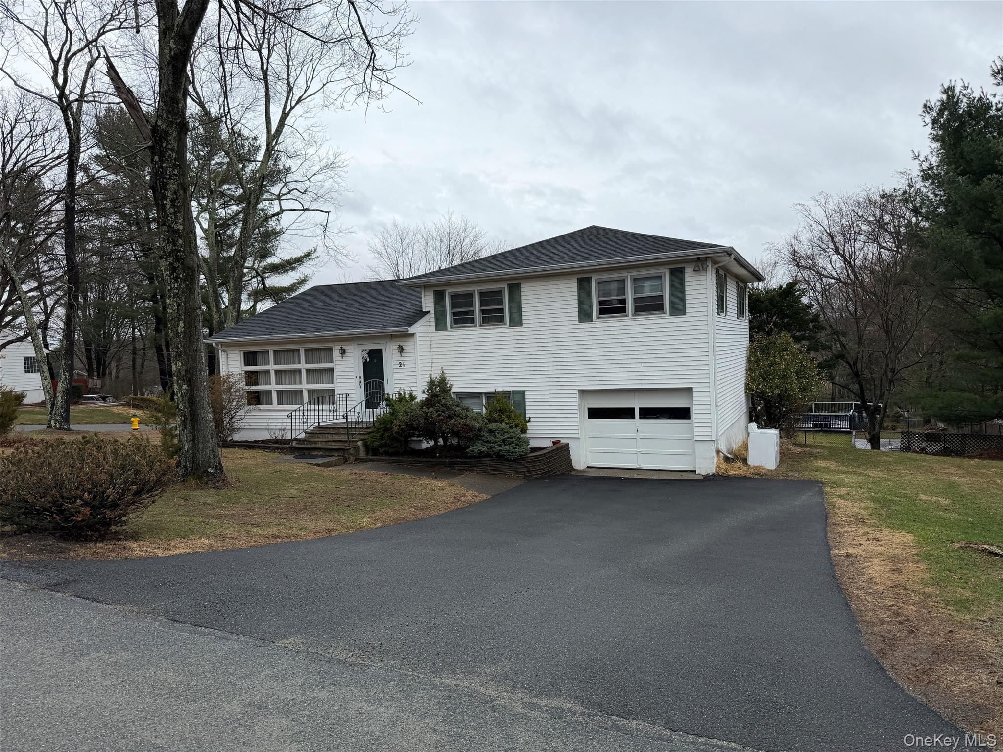 21 Crescent Pl