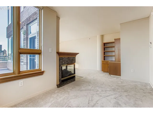 $425,000 | 1132 Southwest 19th Avenue, Unit 801, Portland, OR 97205