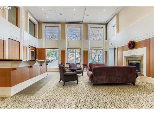 $425,000 | 1132 Southwest 19th Avenue, Unit 801, Portland, OR 97205