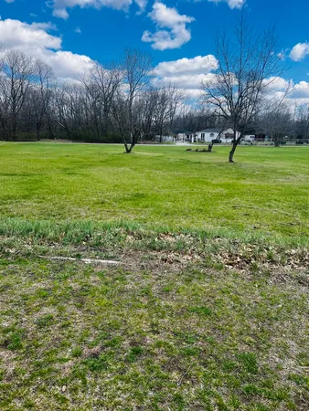 $165,000 | 5266 South 12750E Road, Pembroke Township, IL 60958