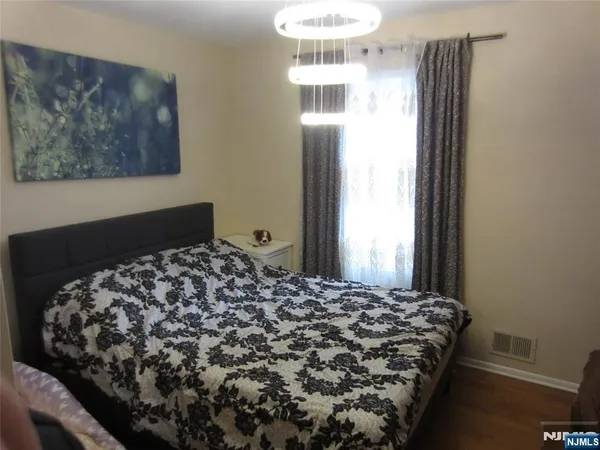 $2,600 | 233 Midland Avenue, Unit 113, Garfield, NJ 07026