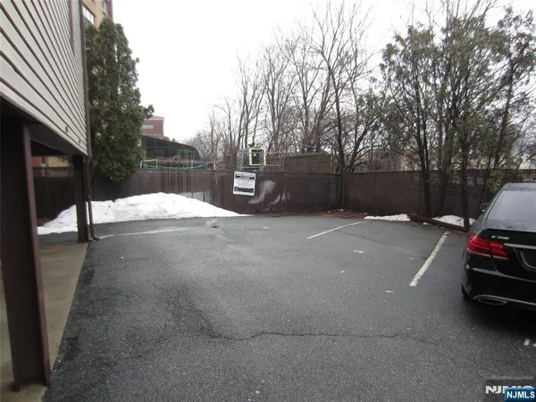 $2,600 | 233 Midland Avenue, Unit 113, Garfield, NJ 07026