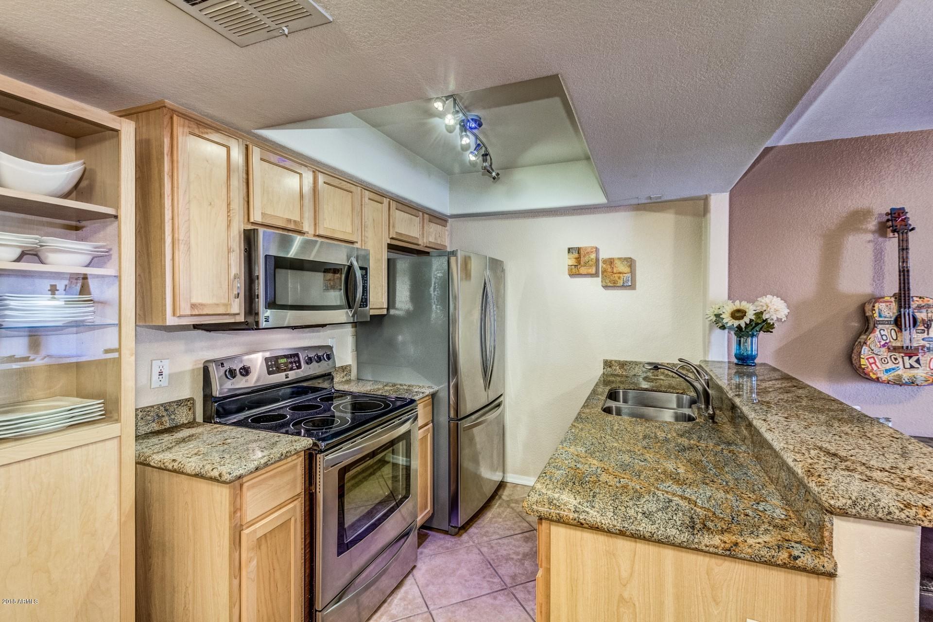 2121 West Royal Palm Road, Unit 1041 Phoenix, AZ 85021 - Photo 8 of 23 0010-Royal Palm (11)