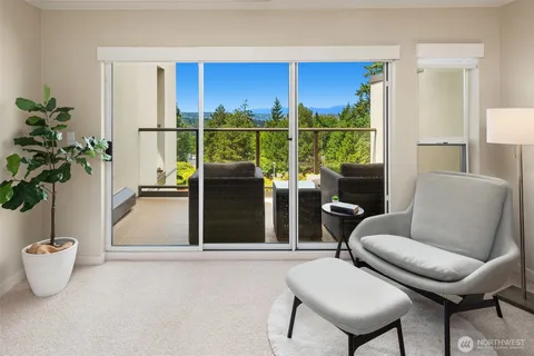 $1,295,000 | 11122 Northeast 41st Drive, Unit 39, Kirkland, WA 98033
