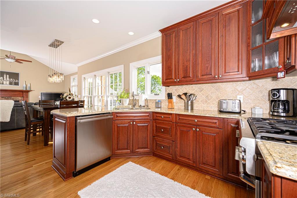 5704 Fox Meadow Court Oak Ridge, NC 27310 - Photo 11 of 30