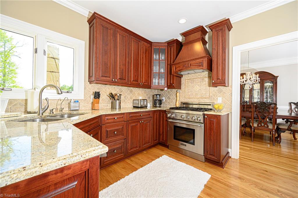 5704 Fox Meadow Court Oak Ridge, NC 27310 - Photo 9 of 30