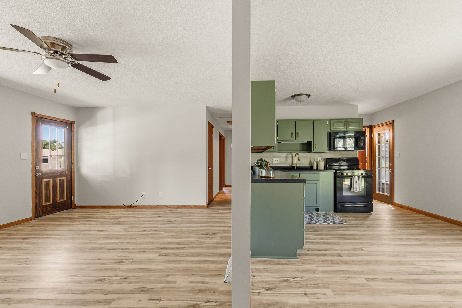 1501 Cherry Hills Road Bettendorf, IA 52722 - Photo 13 of 41
