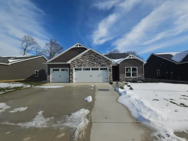 $424,900 | 14138 Hughies Cove, Fort Wayne, IN 46845
