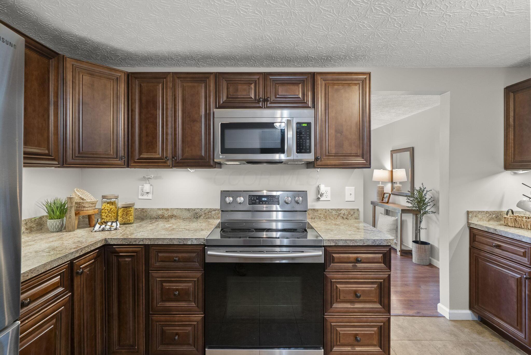 3556 Arnsby Road Columbus, OH 43232 - Photo 13 of 44 7-web-or-mls-DSC04697