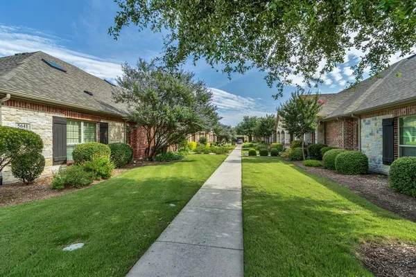 $2,425 | 5639 Hummingbird Lane, Fairview, TX 75069