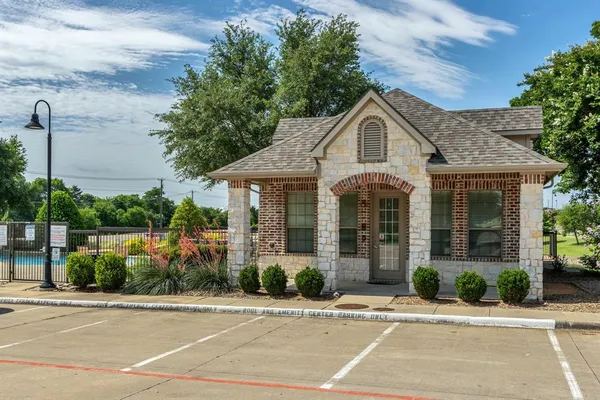 $2,425 | 5639 Hummingbird Lane, Fairview, TX 75069