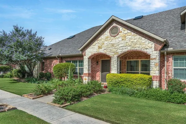 $2,425 | 5639 Hummingbird Lane, Fairview, TX 75069