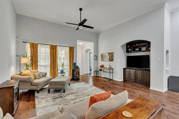 $2,425 | 5639 Hummingbird Lane, Fairview, TX 75069