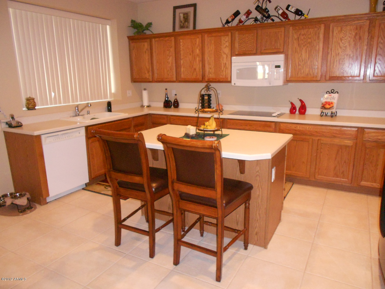 1121 South Roles Drive Gilbert, AZ 85296 - Photo 3 of 51 DSCN1724