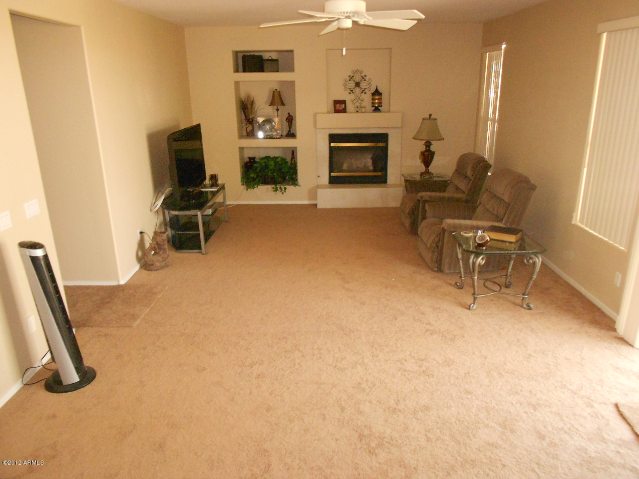 1121 South Roles Drive Gilbert, AZ 85296 - Photo 4 of 51 DSCN1727