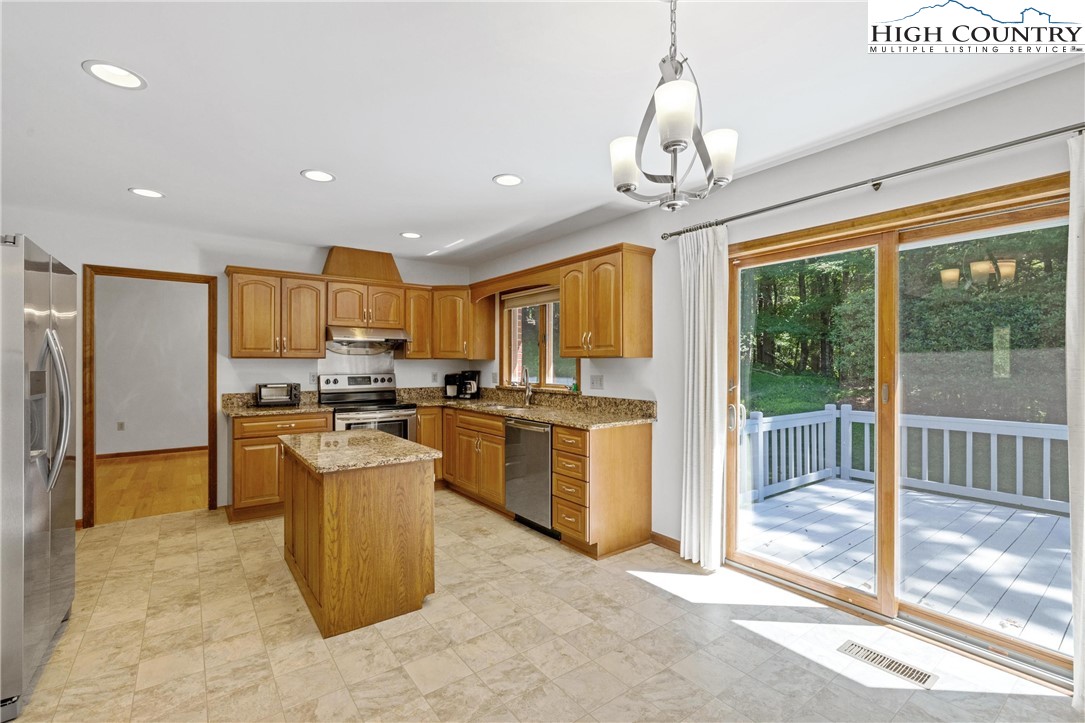 320 University Circle Boone, NC 28607 - Photo 14 of 50 Gallery Image 14