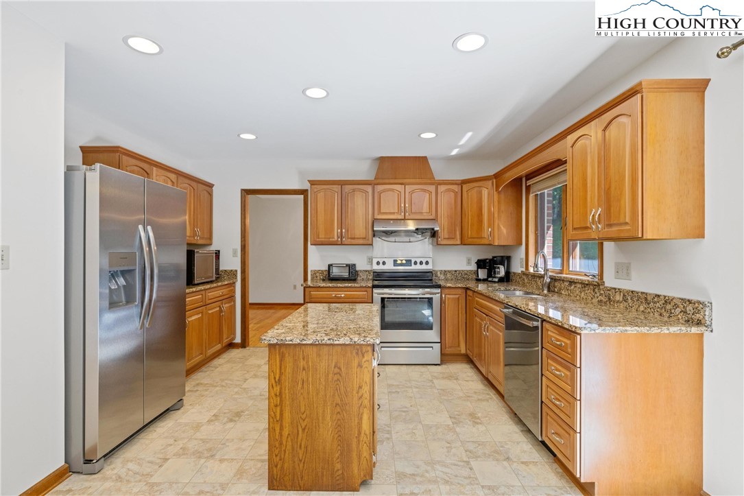 320 University Circle Boone, NC 28607 - Photo 15 of 50 Gallery Image 15