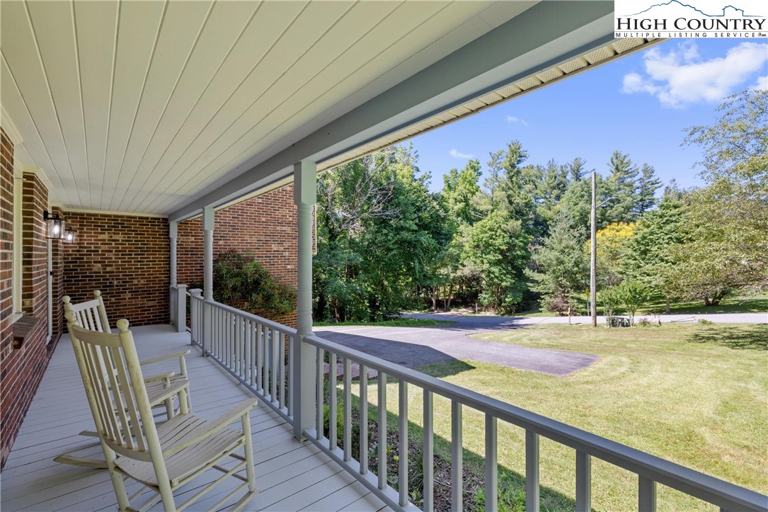 320 University Circle Boone, NC 28607 - Photo 8 of 50 Gallery Image 8