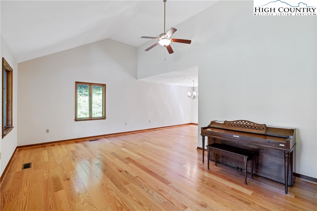 320 University Circle Boone, NC 28607 - Photo 10 of 50 Gallery Image 10