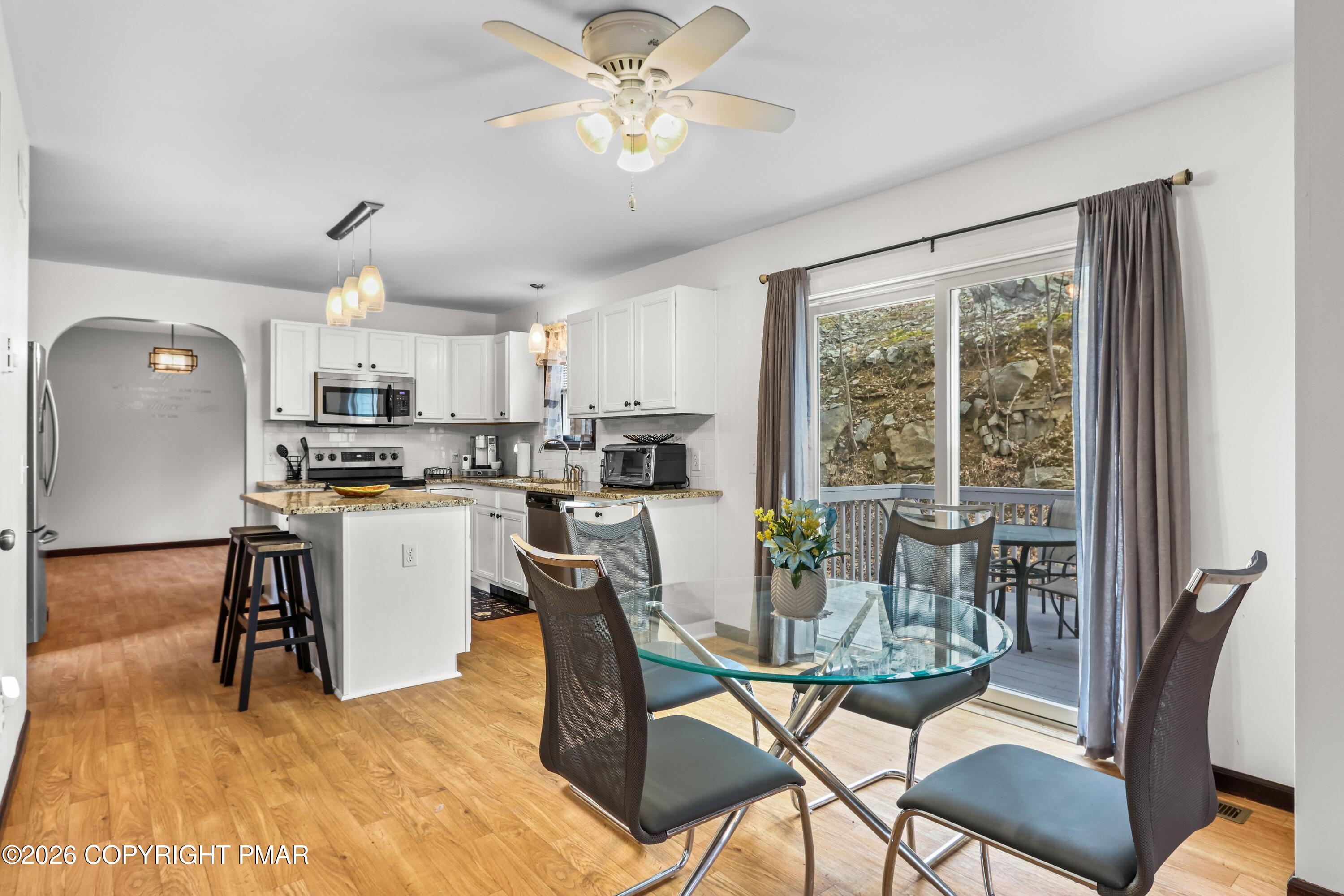 226 Regent Street Bushkill, PA 18324 - Photo 15 of 58 095A9429