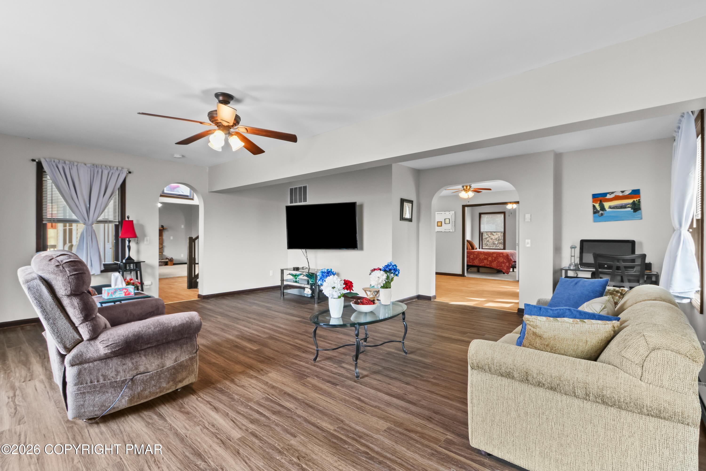 226 Regent Street Bushkill, PA 18324 - Photo 21 of 58 095A9468