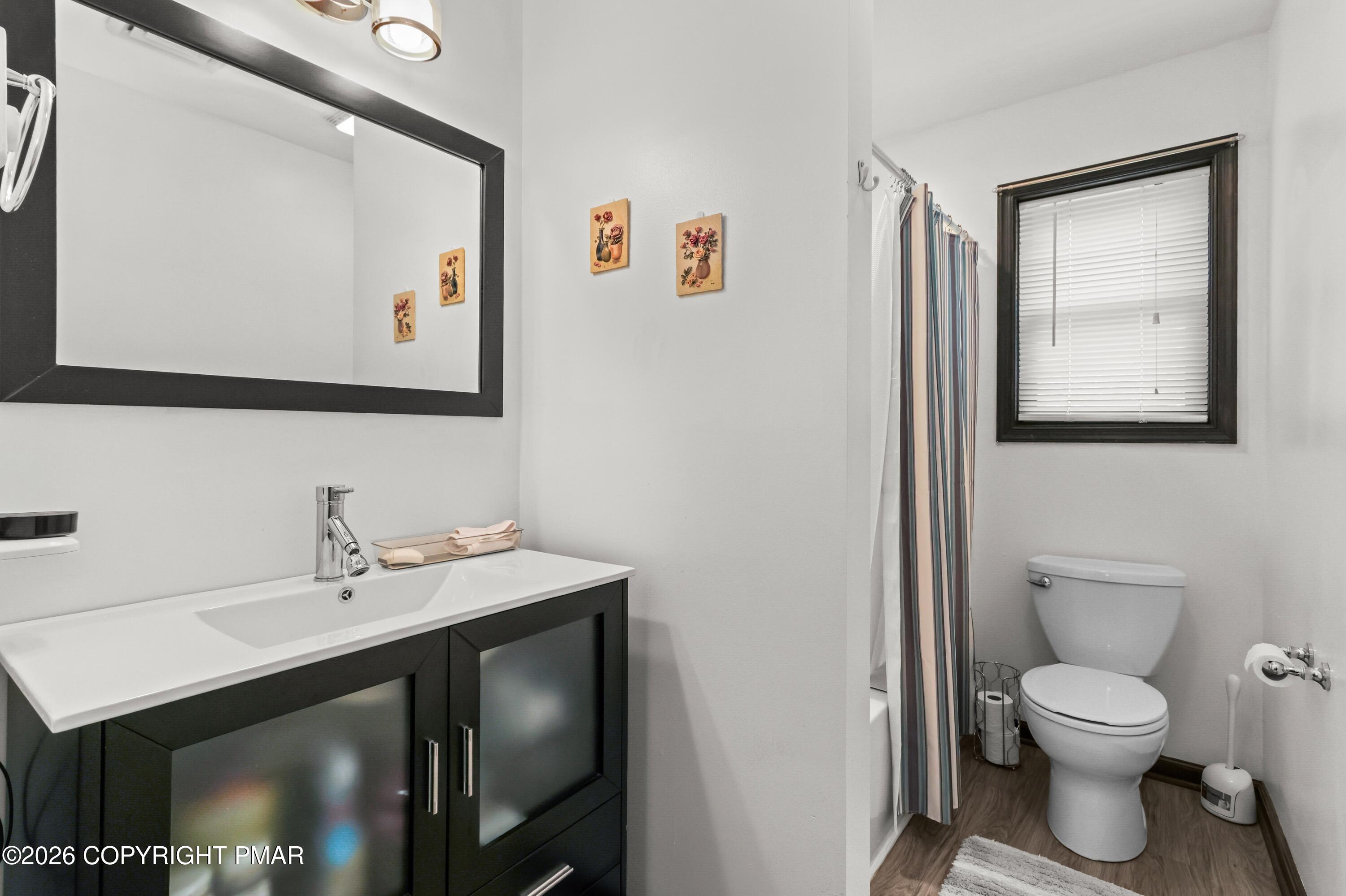 226 Regent Street Bushkill, PA 18324 - Photo 34 of 58 095A9542