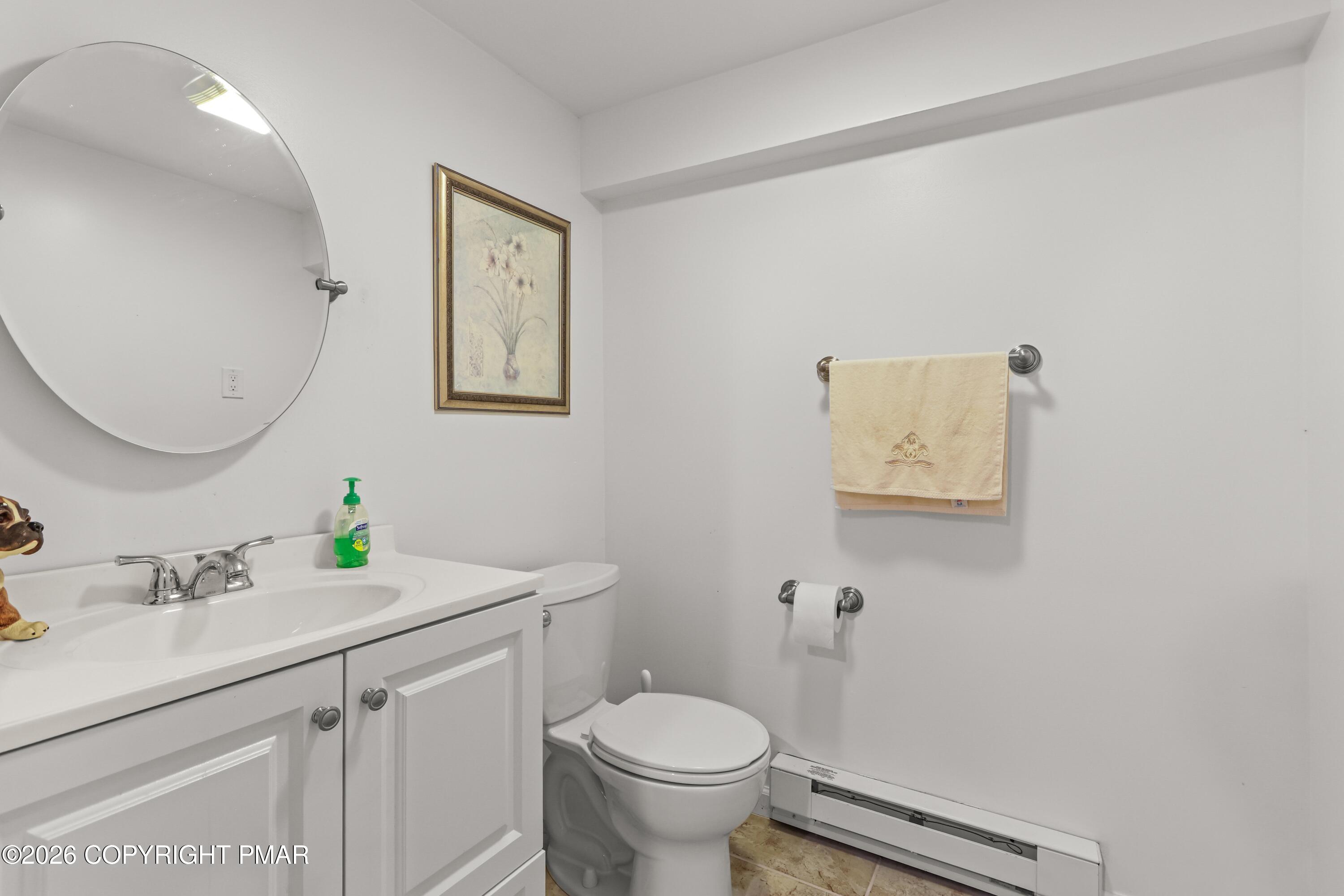 226 Regent Street Bushkill, PA 18324 - Photo 40 of 58 095A9636