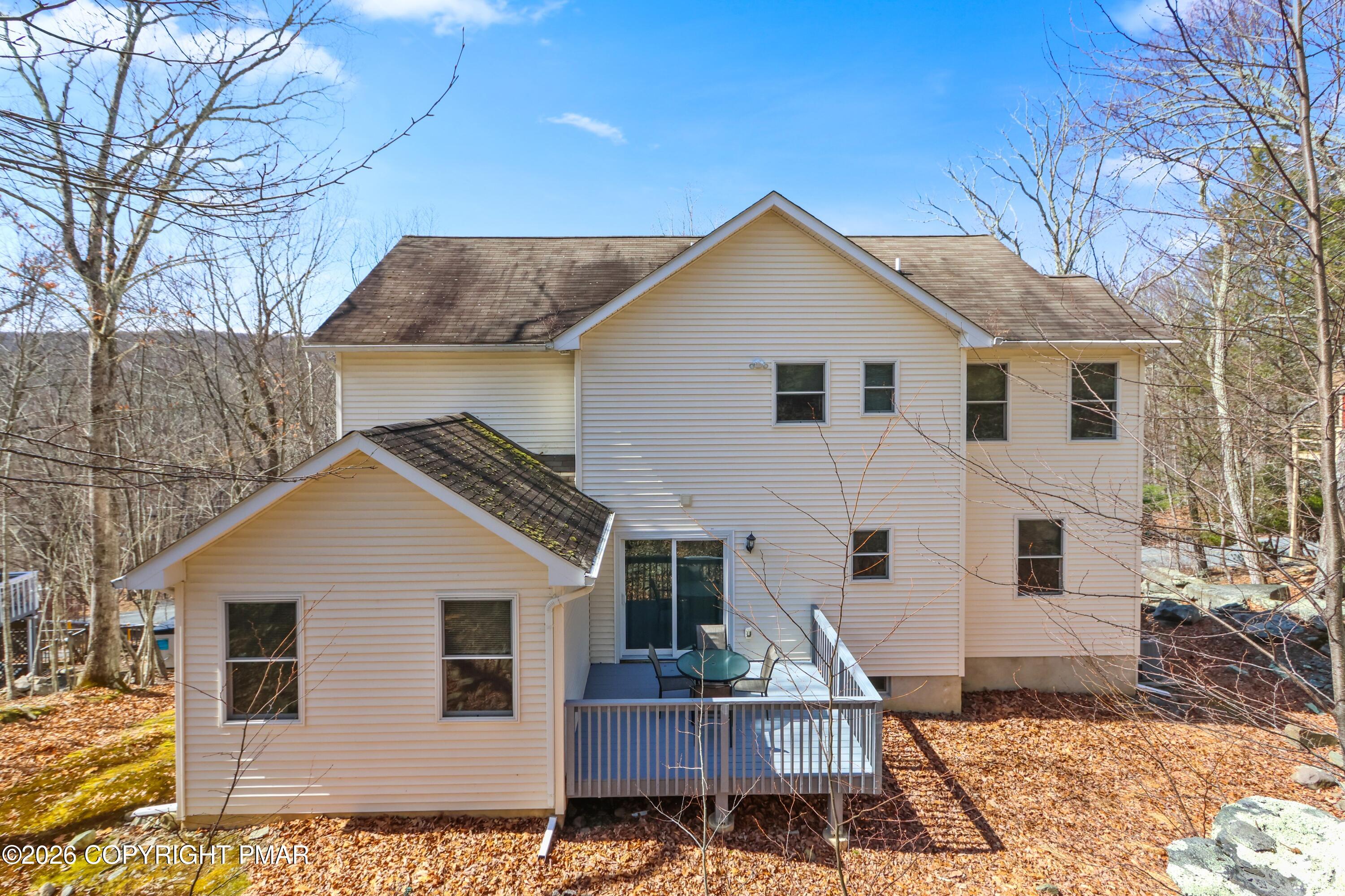 226 Regent Street Bushkill, PA 18324 - Photo 42 of 58 095A9703