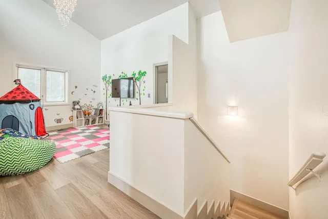 a view of livingroom and furniture