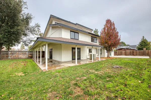 $610,000 | 254 West Sierra Avenue, Clovis, CA 93612