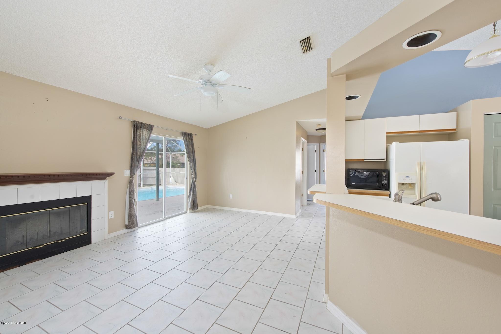 320 Wendover Road Southwest Palm Bay, FL 32908 - Photo 8 of 21 Family Room 3