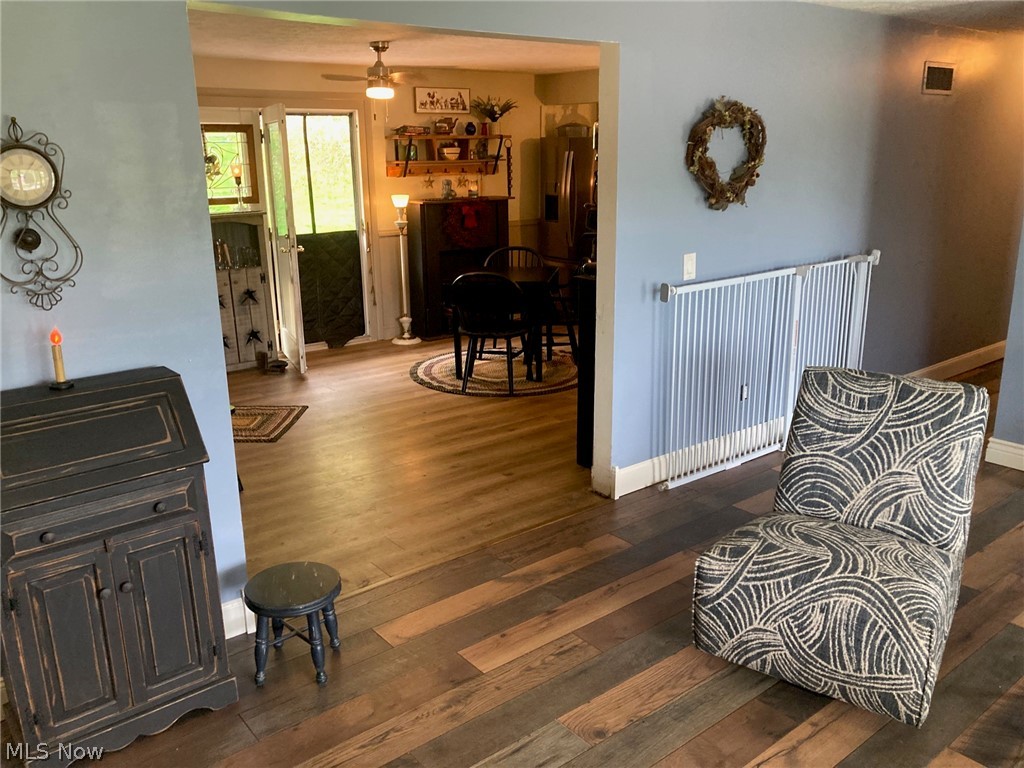 202 Ridgewood Boulevard Minerva, OH 44657 - Photo 6 of 38 Living room to kitchen
