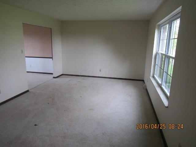 11073 Reussner Road Southwest Pataskala, OH 43062 - Photo 2 of 22