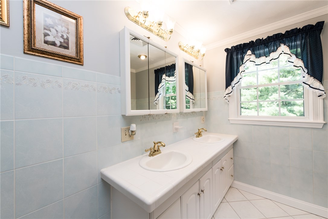 145 Pound Road Cumberland, RI 02864 - Photo 19 of 27