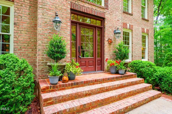 $975,000 | 101 Collinson Drive, Chapel Hill, NC 27514