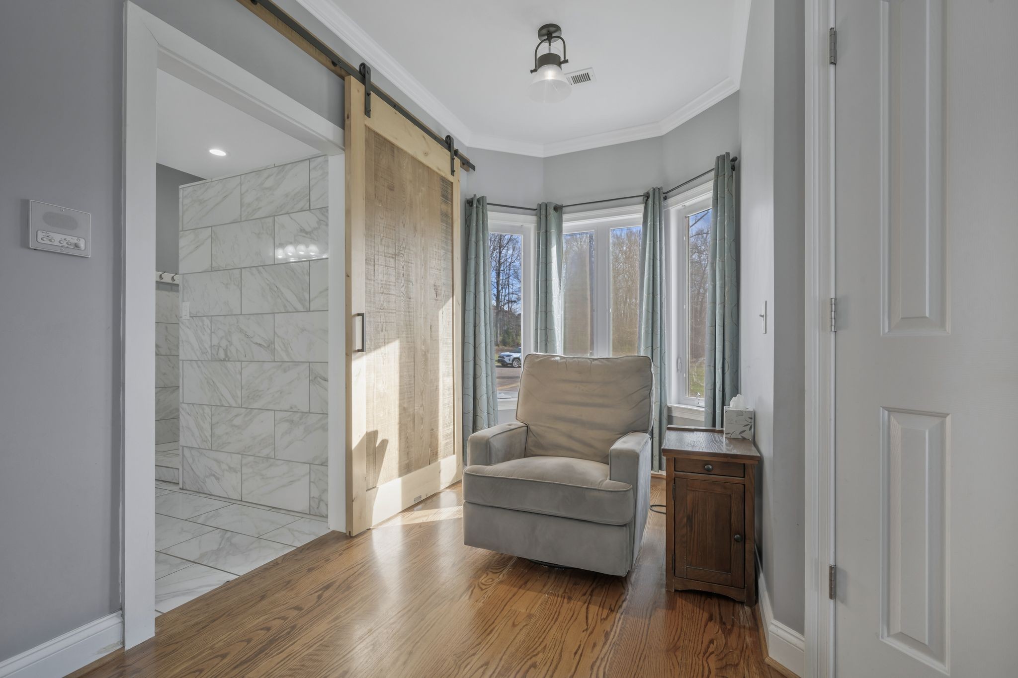 1053 Hall Cemetery Road Burns, TN 37029 - Photo 23 of 64 a living room with furniture and a view of bathroom