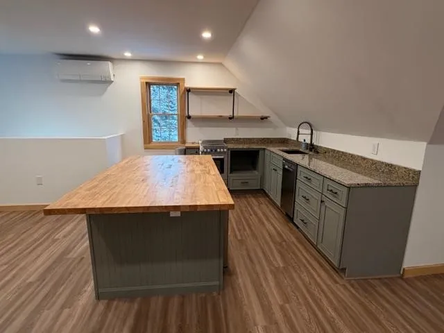 $2,100 | 15 West A W Branch Road, Waterville Valley, NH 03215