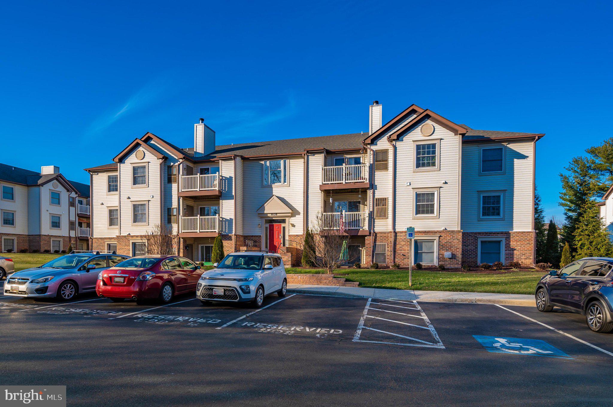 808 Stratford Way, Unit B Frederick, MD 21701 - Photo 3 of 49 PDR_6713