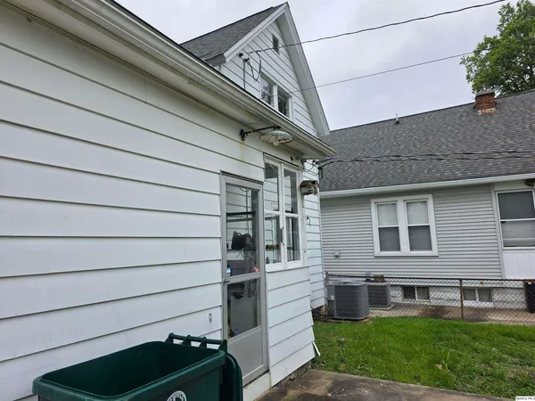 $169,500 | 1431 Spruce Street, Quincy, IL 62301