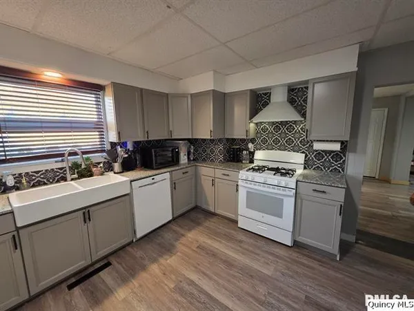 $169,500 | 1431 Spruce Street, Quincy, IL 62301