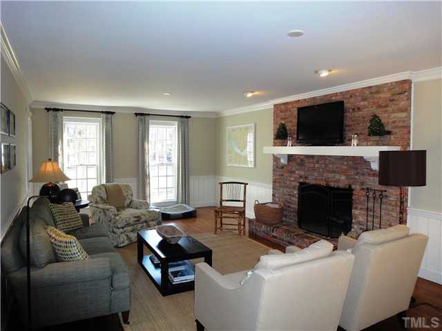 2020 Corberrie Lane Raleigh, NC 27613 - Photo 8 of 15 Living Room