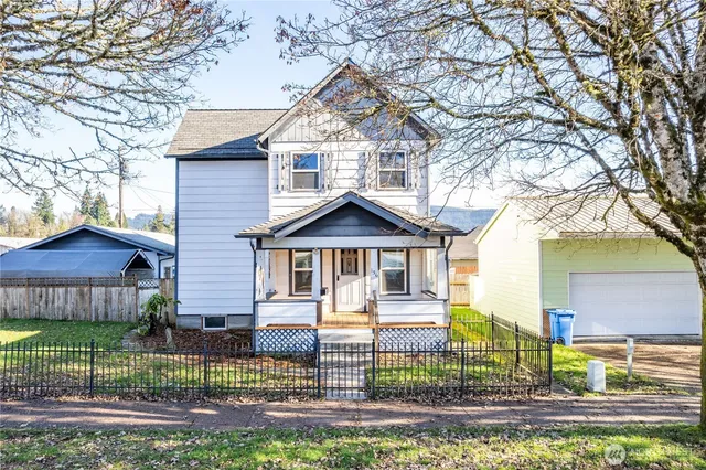 $459,900 | 136 3rd Avenue Southwest, Castle Rock, WA 98611